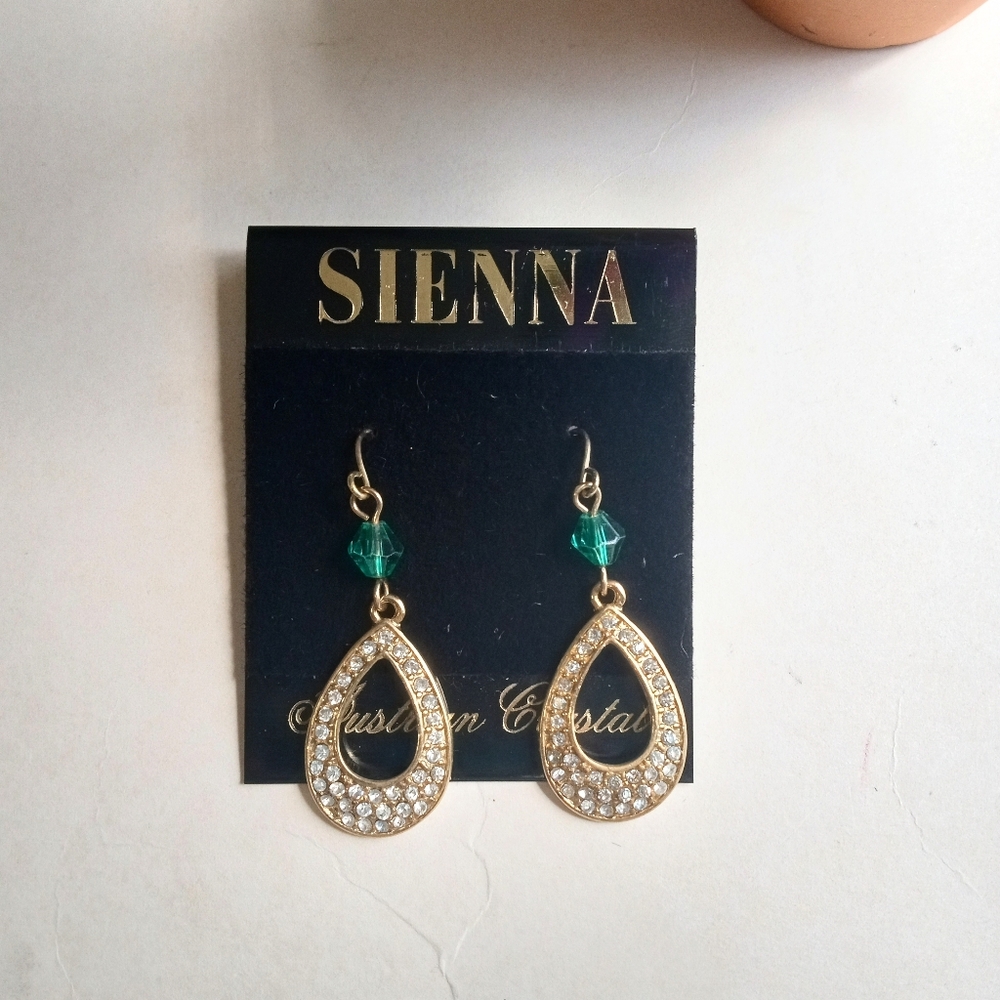 Sienna Austrian Crystal elegant Vintage Gold Tone Pave Earrings - Picture 3 of 3
